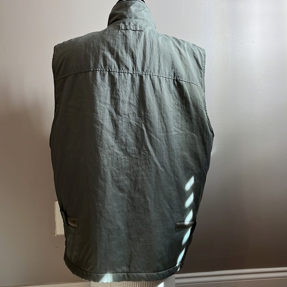 Gap light gray utility vest fleece lining zipper and Velcro close pockets L - Picture 8 of 13